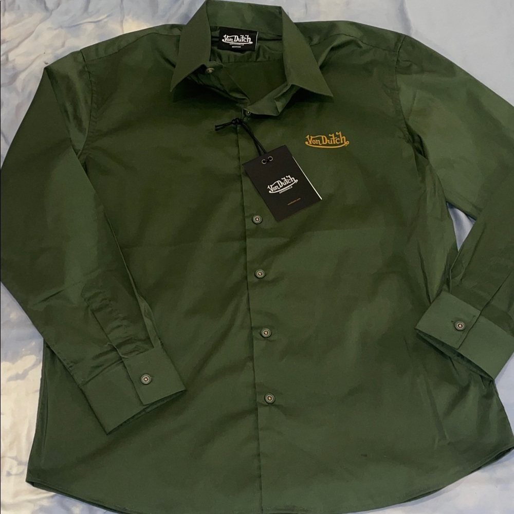 Von Dutch Long Sleeve Button Up Size Medium- NWT
